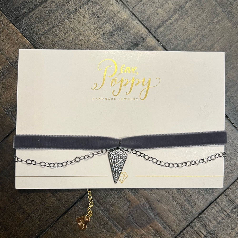 Love Poppy Velvet Arrow Head Choker NWT